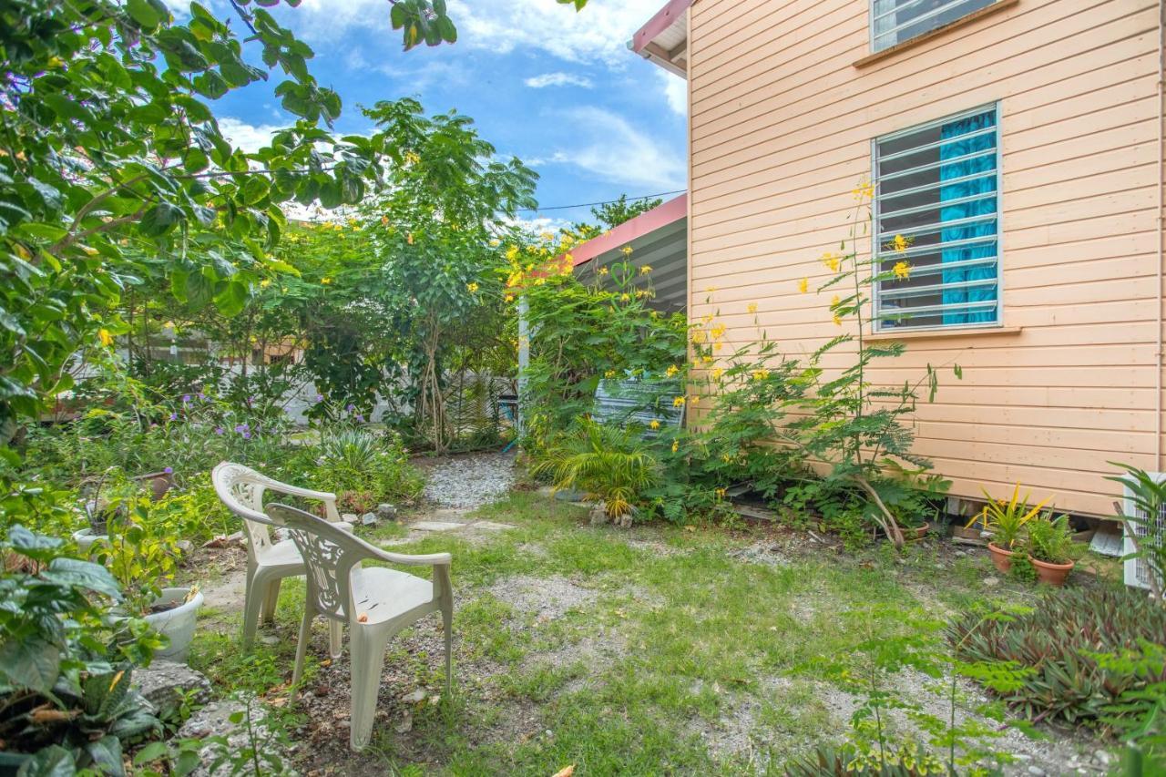 Appartement Charmant Au Carbet Avec Vue Sur La Mer 50 M² Le Carbet Exteriör bild